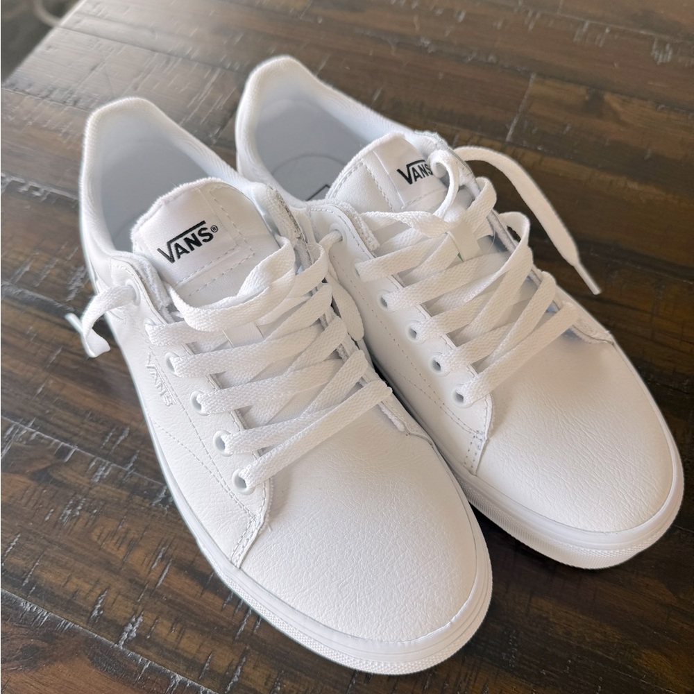 Woman’s Vans 7.5